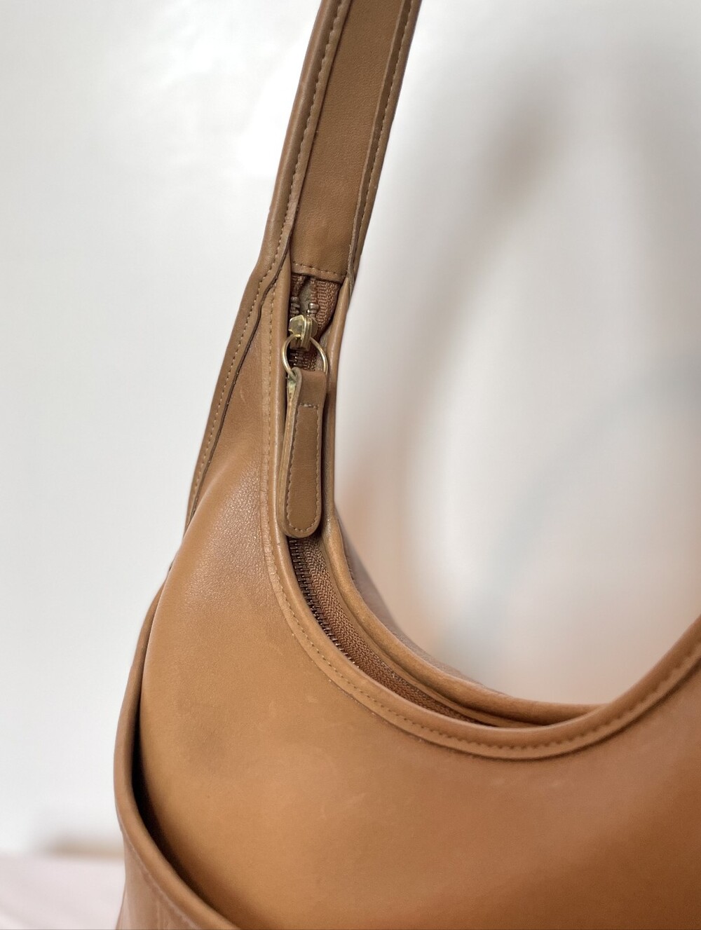 Vintage Coach Toffee Pocket Ergo - Picture 7 of 11
